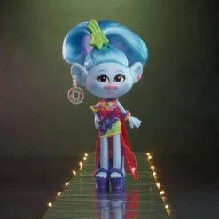 Hasbro TROLLS - POUPEE MANNEQUIN FASHION DELUXE -Jouet Soldes 3edb0591e0414db0c645d9d865e28f95e5b27261 10022203 06