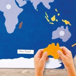 Clementoni LE MONDE -Jouet Soldes 66fe4559f09224de5620d12f2939bcf2ffb9a462 04061431 03